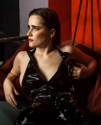 Отличная фигура, соблазнительные губы и горячая натура – вот что меня отличает. У меня множество услуг, чтобы удовлетворить любые твои фантазии. Расслабляющий массаж, французский с элементами доминирования, горячий стриптиз – выбирай сам, и я сделаю твои мечты реальностью. У меня есть отличные отзывы, мои клиенты остаются довольными и незабываемыми встречами. Посмотри на мои фото и поймешь, что тебе стоит познакомиться со мной поближе. Доверься моим нежным рукам и раскройся в моих объятиях. Жду тебя в Москве! 💋🔥🌟 870, 27 лет